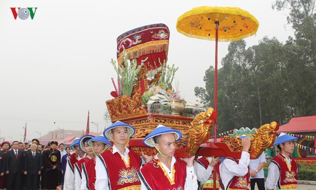 Todestag der Hung-Könige: Vietnamesen richten sich an Herkunft des Volkes