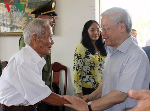 KPV-Generalsekretär Nguyen Phu Trong besucht Provinz Khanh Hoa