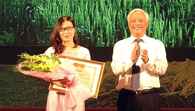Auszeichnung des Schreibwettbewerbs über Landwirtschaft, Bauern und ländliche Räume