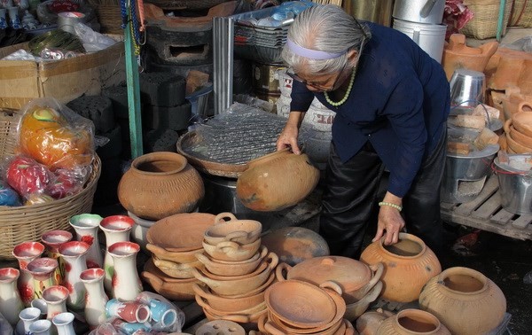 Dau Doi, das traditionelle Keramik-Dorf im Kreis Hon Dat