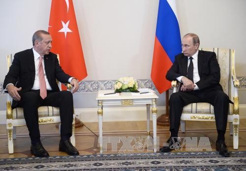 Russland hebt Verbot für Charterflüge in Türkei auf