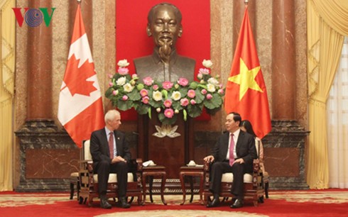 Staatspräsident Tran Dai Quang empfängt den kanadischen Außenminister Stephane Dion