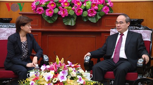 Verstärkung der Beziehungen zwischen Vietnam und Singapur