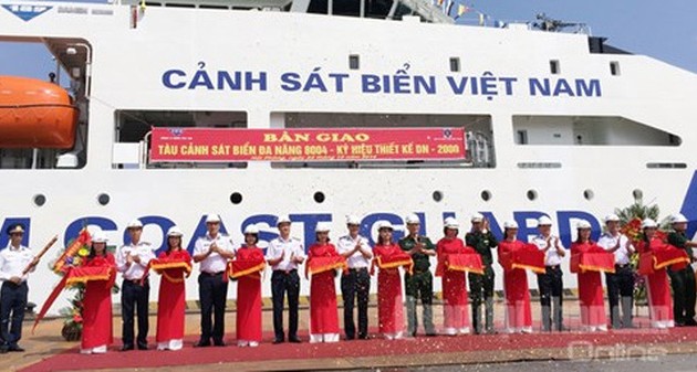Oberkommando der vietnamesischen Seepolizei überreicht Mehrzweckschiff DN-2000 