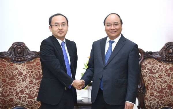 Premierminister Nguyen Xuan Phuc empfängt den JETRO-Leiter in Vietnam