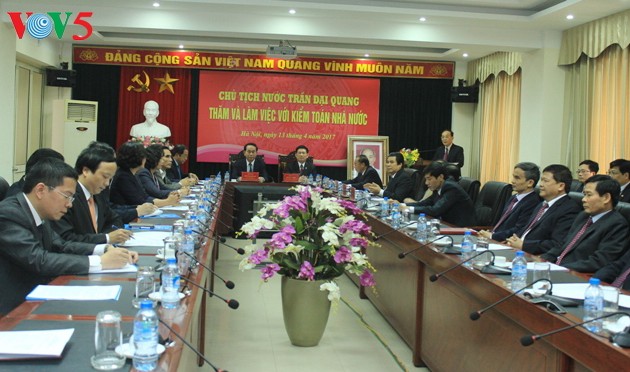 Staatspräsident Tran Dai Quang tagt mit Vertretern des staatlichen Rechnungshofes