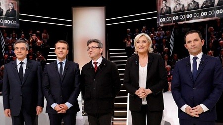 Französische Wähler geben ihre Stimme für die Präsidentschaftswahl ab