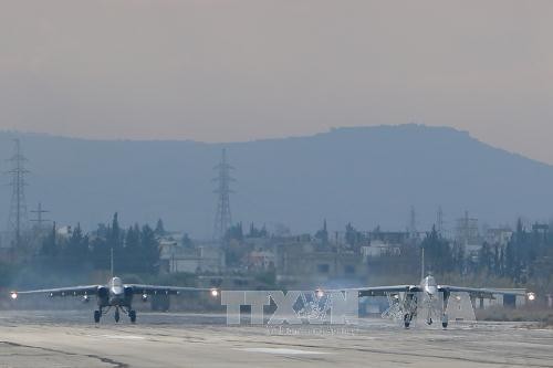 Russland und USA setzen Vereinbarung zur Vermeidung von Zusammenstößen im Luftraum über Syrien um