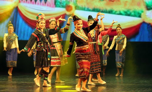  Eröffnung der laotischen Kultur- und Tourismustage in Vietnam