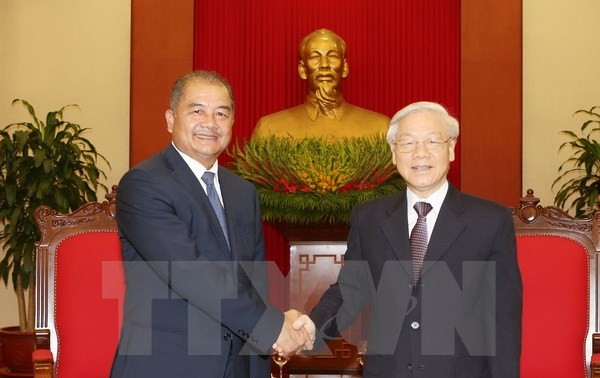 KPV-Generalsekretär Nguyen Phu Trong empfängt Delegation der Revolutionären Volkspartei Laos