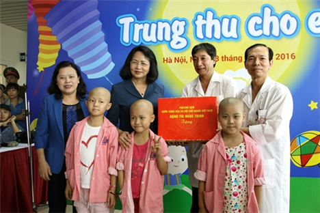 Vizestaatspräsidentin Dang Thi Ngoc Thinh empfängt UNICEF-Vertreter in Vietnam