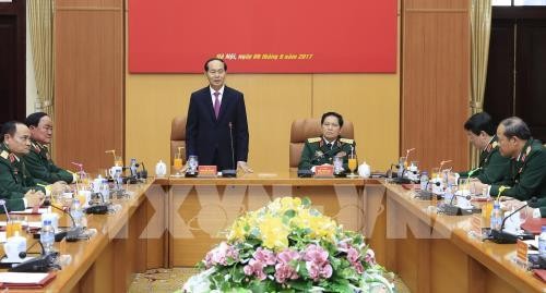 Staatspräsident Tran Dai Quang tagt mit Leiter des Verteidigungsministeriums