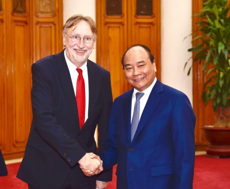 Premierminister Nguyen Xuan Phuc: Vietnam begrüßt alle internationalen Investoren