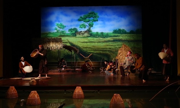 Programm „Seele des vietnamesischen Dorfes” bringt Zuschauer zu folkloristischer Musik