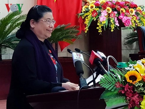 Vizeparlamentspräsidentin Tong Thi Phong nimmt an der Sitzung des Volksrats der Stadt Da Nang teil