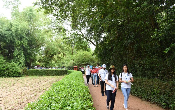Die im Ausland lebenden vietnamesischen Jugendlichen besuchten die Heimat von Präsident Ho Chi Minh