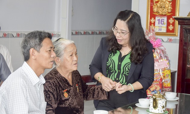 Die Provinz Soc Trang macht eine Politik für die Dankbarkeit gegenüber verdienstvollen Menschen 