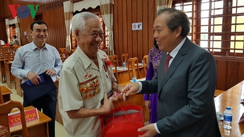   Vizepremierminister Truong Hoa Binh zu Gast bei der Feier zum 70. Jahrestag des Sieges Moc Hoa