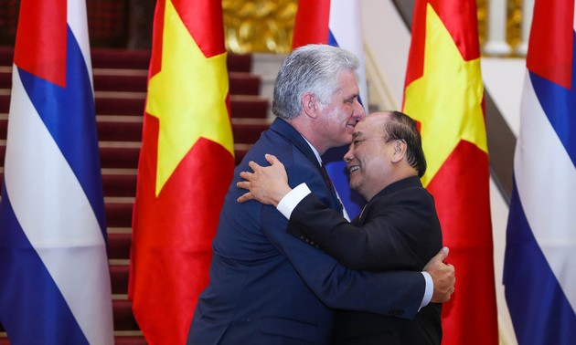 Preminister Nguyen Xuan Phuc trifft den Präsident des Staats- und Ministerrats Kubas