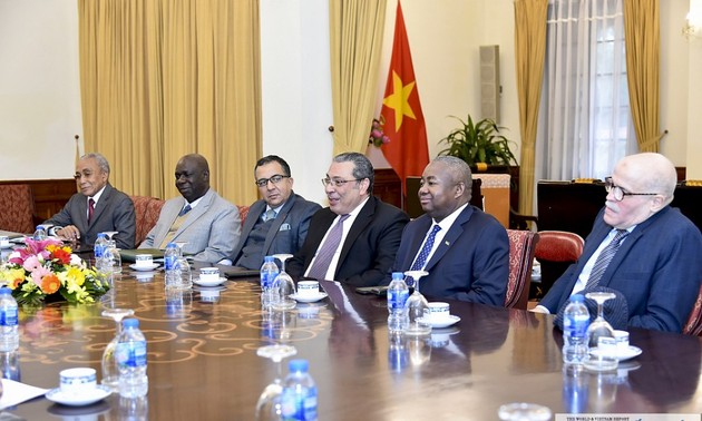 Vizeaußenminister Nguyen Quoc Cuong empfängt Botschafter und Leiter der Vertretungsbüros Afrikas in Vietnam