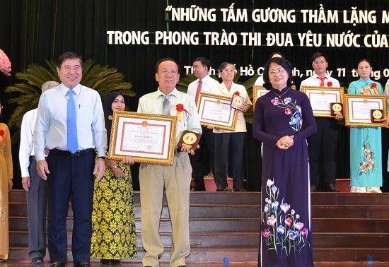 Ho Chi Minh Stadt ehrt 96 Vorbilder der patriotischen Kampagnen