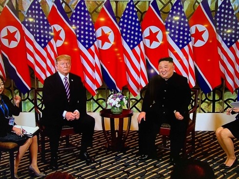 Zweiter USA-Nordkorea-Gipfel: Spitzenpolitiker beider Länder zeigen Zufriedenheit nach dem Abendessen