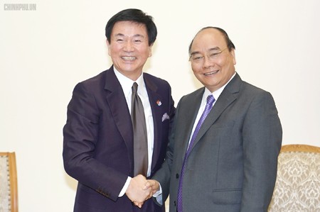 Premierminister Nguyen Xuan Phuc empfängt den Bürgermeister der japanischen Präfektur Chiba