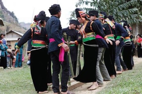 Das Ritual für neuen Reis der Volksgruppe La Ha