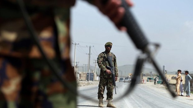  Afghanische Sicherheitskräfte verstärken den Kampf gegen Taliban-Kämpfer