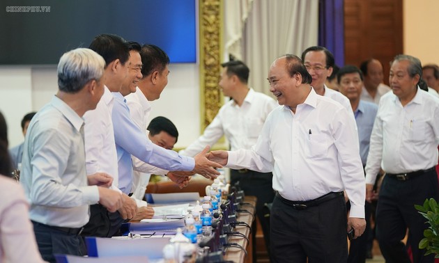 Tagung zwischen der Unterabteilung für Wirtschaft und Gesellschaft und den südvietnamesischen Provinzen