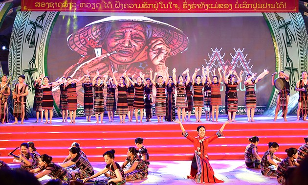 Abschuss des Festtags für Kultur, Sport und Tourismus der Volksgruppen im Grenzgebiet zwischen Vietnam und Laos