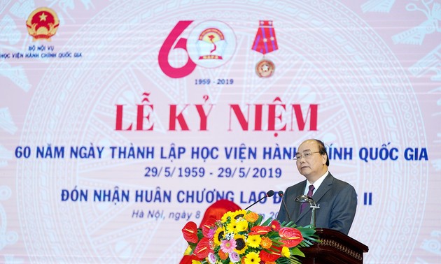 Premierminister Nguyen Xuan Phuc zu Gast bei Feier zum 60. Gründungstag der Nationalen Verwaltungsakademie