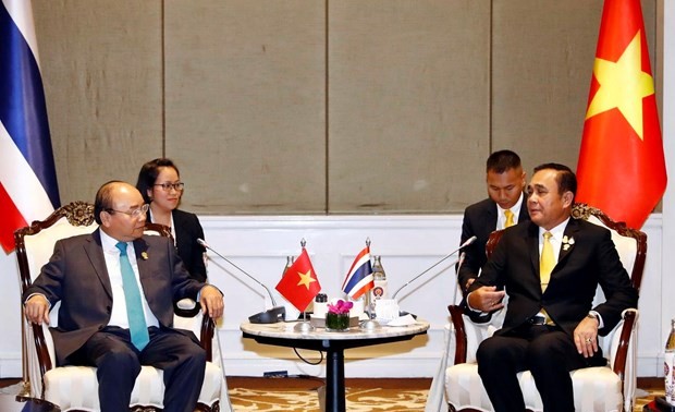 Premierminister Nguyen Xuan Phuc mit dem Interview der thailändischen Tageszeitung „The Nation“