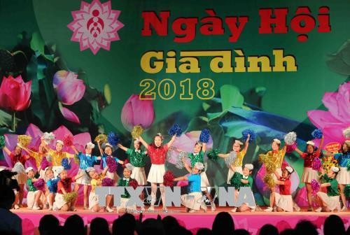 Aktivitäten zum Festtag der vietnamesischen Familien 2019