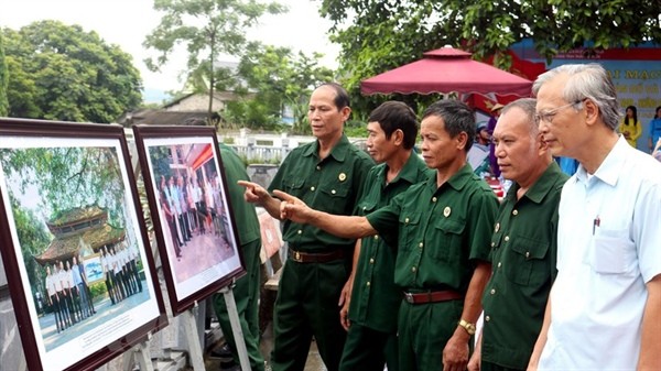 Ausstellung für Landkarten und Dokumente über Inselgruppen Truong Sa und Hoang Sa in Thai Nguyen