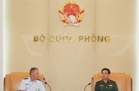 Aufrechterhaltung der effektiven Verteidigungsbeziehungen zwischen Vietnam und USA