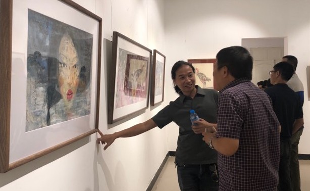 Ausstellung der Werke auf Do-Papier in Hanoi