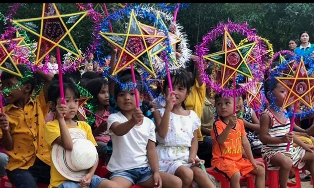 Vollmondfest-Veranstaltungen für Kinder in vielen Provinzen