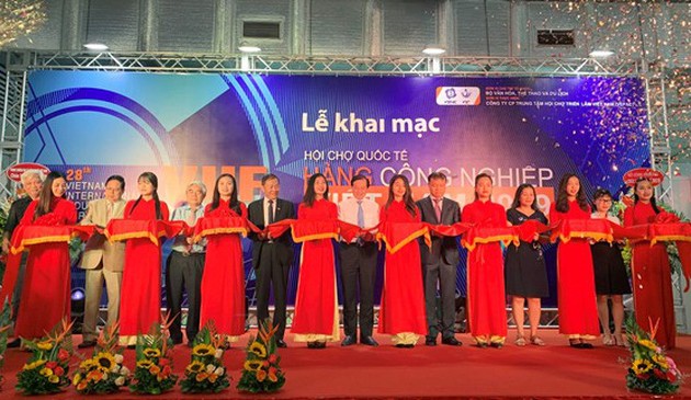 Eröffnung der internationalen Messe für vietnamesische Industrieprodukte 2019