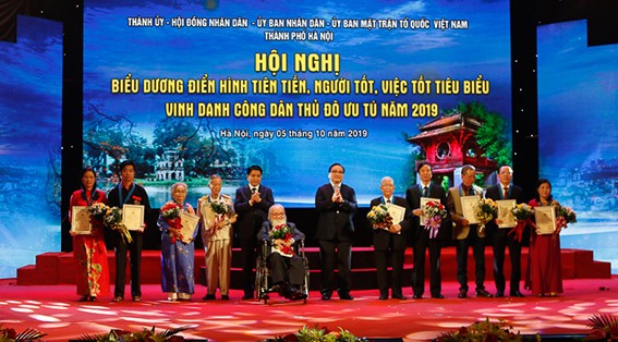 Aufbau und Entwicklung der Hauptstadt Hanoi durch die Bewegung “Gute Leute, gute Taten”