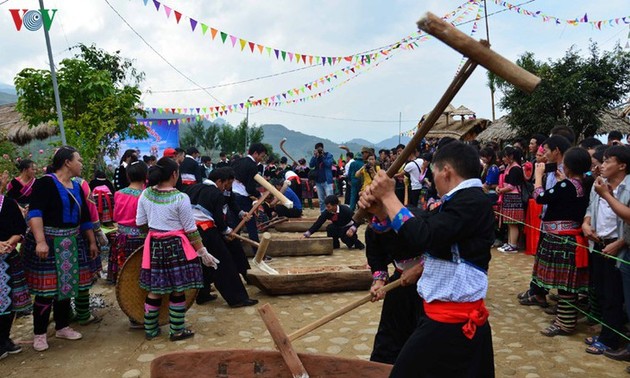 Day-Kuchen im Leben der Volksgruppe der Mong im Nordwesten