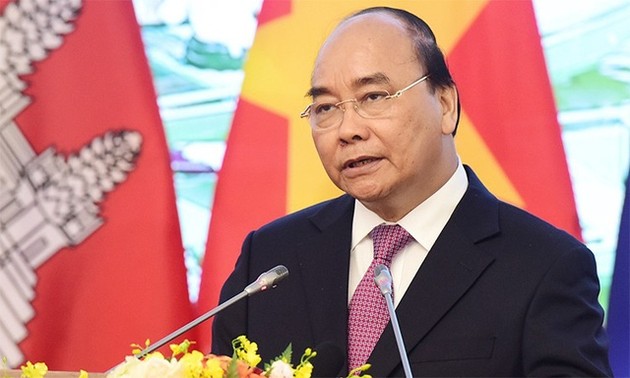 Premierminister Nguyen Xuan Phuc sendet Beileid an Familien der Opfer im Lastwagen in Großbritannien