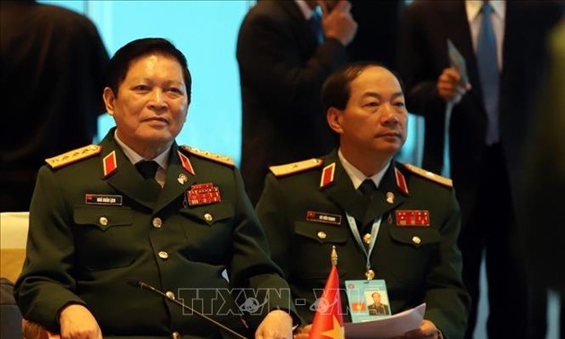 Verteidigungsminister Ngo Xuan Lich erwähnt Ostmeerfrage bei ASEAN-Konferenz
