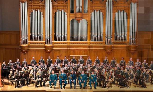 Konzert der Orchester der russischen Nationalgarde in Vietnam