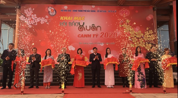 Eröffnung des Fests der Frühlingszeitungen 2020 in Bac Giang