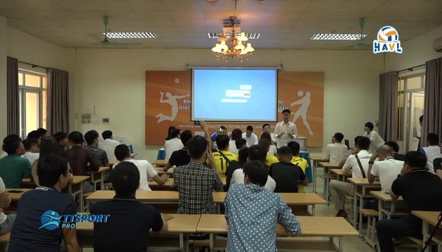 Erstes Volleyball-Turnier für amateure Spieler in Hanoi