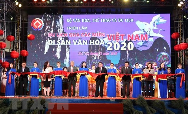Eröffnung der Ausstellung “Tourismus durch vietnamesisches Kulturerbe 2020”