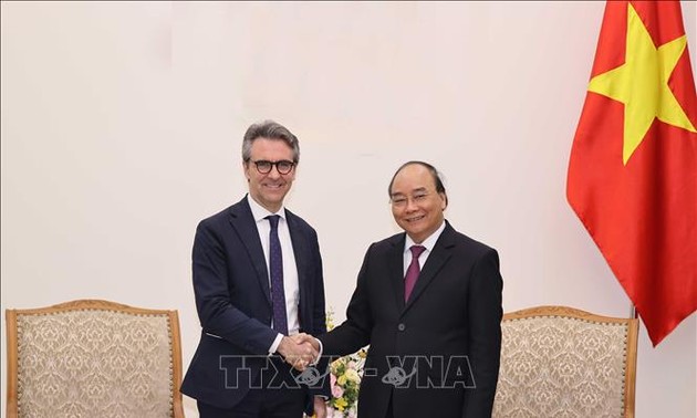 Premierminister Nguyen Xuan Phuc empfängt den Leiter der europäischen Delegation in Vietnam