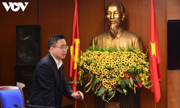 Die Stimme Vietnams verstärkt Informationen über den 13. Parteitag