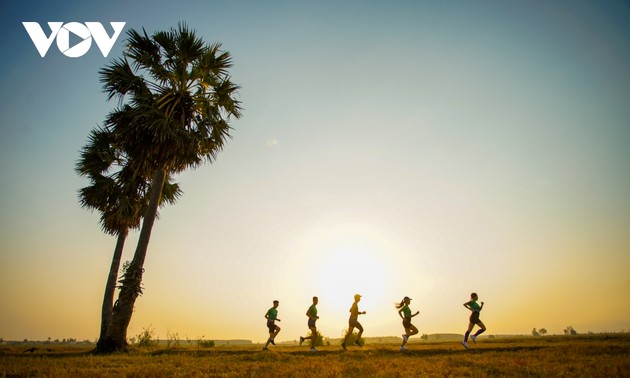 Tay Ninh: Erster Marathonlauf zur Entdeckung des Bergs Ba Den